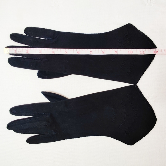 Designer Black Gloves Suede Leather, Fancy Cut Work Detail Vintage New Condition - Picture 9 of 10